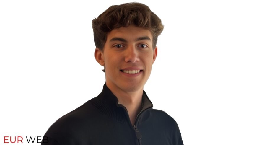 Jakob Zebedee Leaf: Data-Driven Professional in Analytics, Sales Intelligence, and Technology