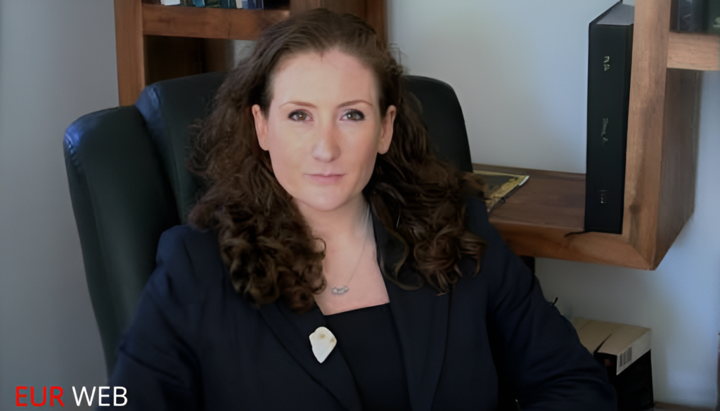 Dr Keri Nixon